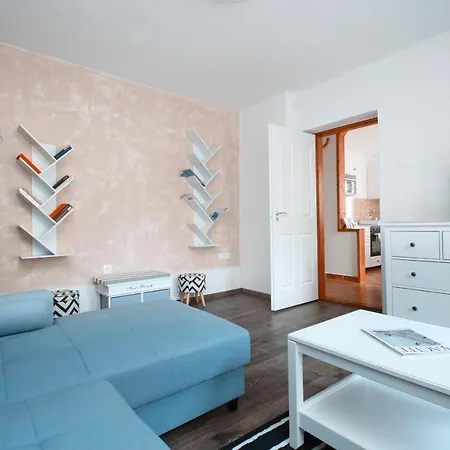 Aquilo Apartment *