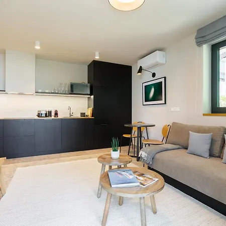 Aquilo Apartment