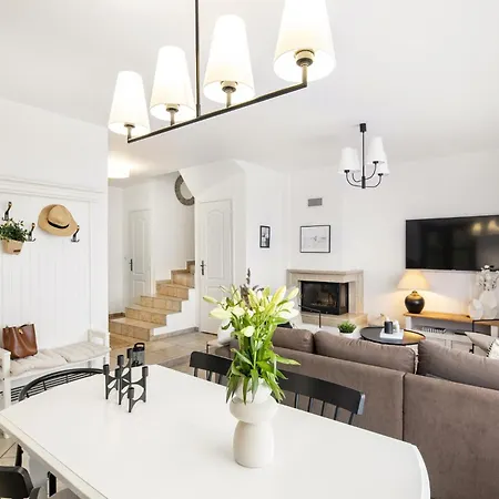 Aquilo Apartment
