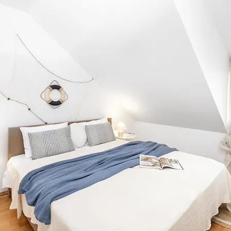 Aquilo Lägenhet Tihany